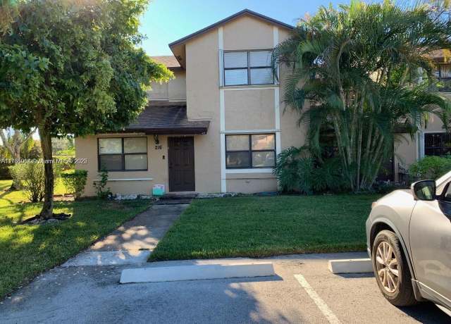 Property at 216 Lakeside Cir, Sunrise, FL 33326, 3 beds, 2.5 baths
