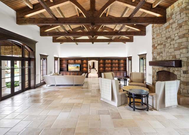 Property at 10101 SW 60th Ct, Pinecrest, FL 33156, 7 beds, 7.5 baths