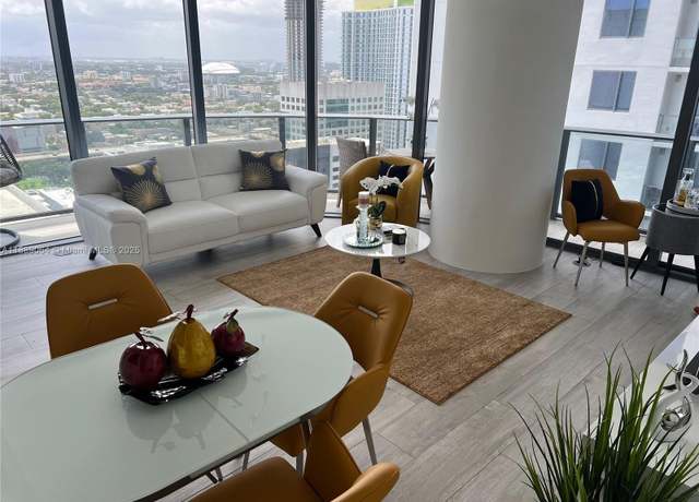 Property at 55 SW 9th St #3308, Miami, FL 33130, 2 beds, 2 baths