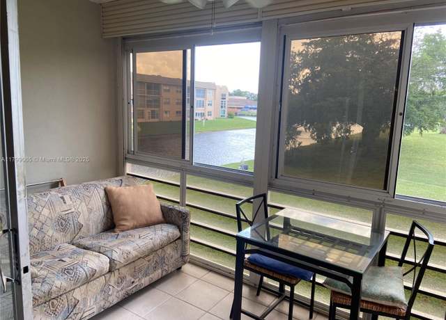 Property at 9581 Sunrise Lakes Blvd #202, Sunrise, FL 33322, 1 bed, 1.5 baths