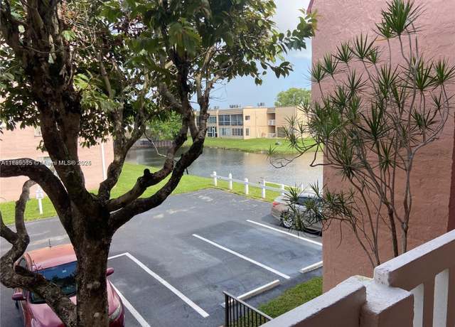 Property at 9581 Sunrise Lakes Blvd #202, Sunrise, FL 33322, 1 bed, 1.5 baths