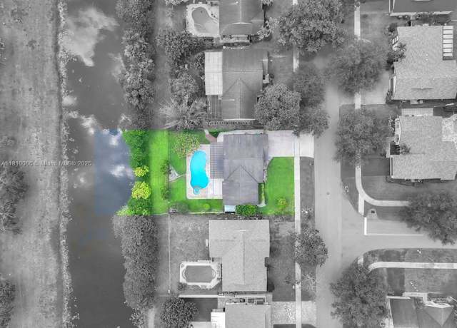 Property at 5071 SW 120th Ave, Cooper City, FL 33330, 3 beds, 2 baths