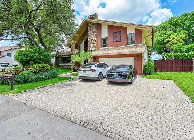 Property at 863 W Coco Plum Cir, Plantation, FL 33324, 4 beds, 2.5 baths