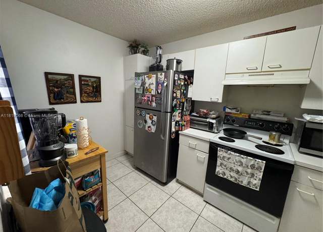 Property at 4962 SW 32nd Ter, Dania Beach, FL 33312, 2 beds, 2 baths