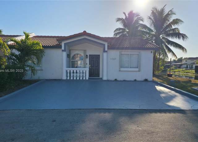 Property at 17227 NW 74th Path, Hialeah, FL 33015, 3 beds, 2 baths