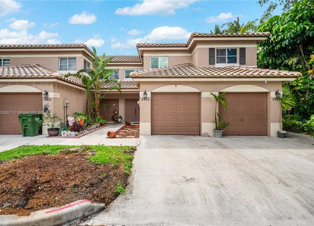 Property at 2412 NW 97th Way, Pembroke Pines, FL 33024, 2 beds, 2.5 baths