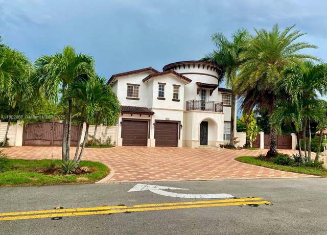 Property at 19994 SW 129th Ct, Miami, FL 33177, 5 beds, 4.5 baths