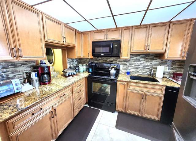 Property at 1951 NE 39 St #149, Lighthouse Point, FL 33064, 2 beds, 2 baths