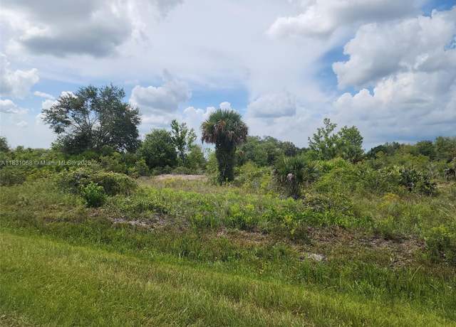 Property at 17823 NW 286 St, FL 34972