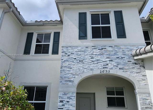 Property at 1776 SE 27th Rd, Homestead, FL 33035, 3 beds, 2.5 baths