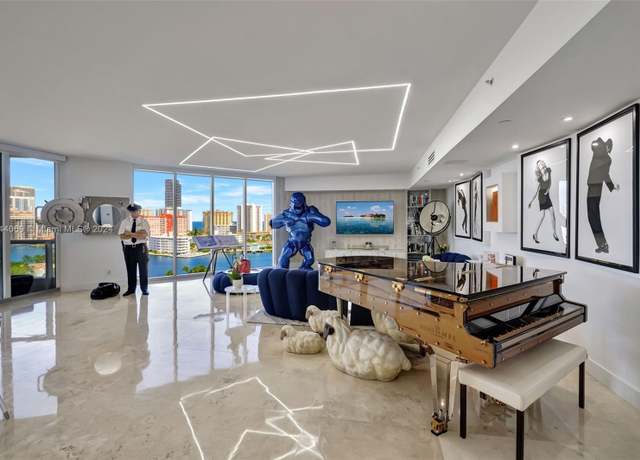 Property at 21200 Point Pl #1204, Aventura, FL 33180, 3 beds, 3.5 baths