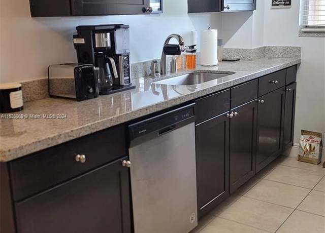 Property at 1811 Jefferson St #609, Hollywood, FL 33020, 1 bed, 1 bath