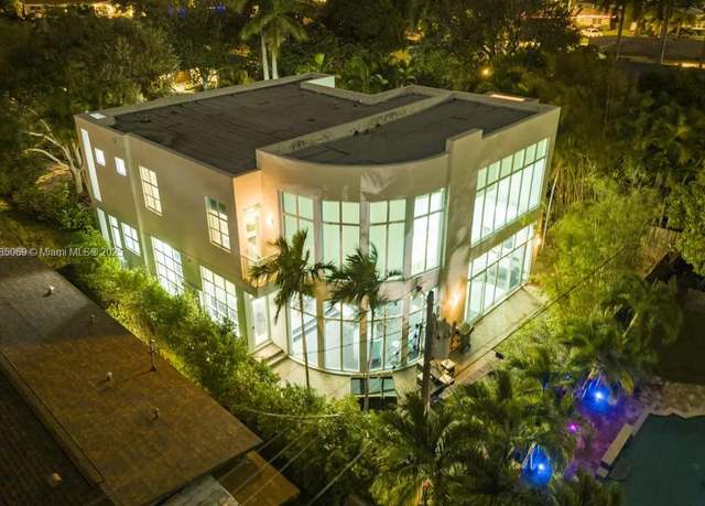 Property at 5432 NE 21st Ter, Fort Lauderdale, FL 33308, 7 beds, 4 baths