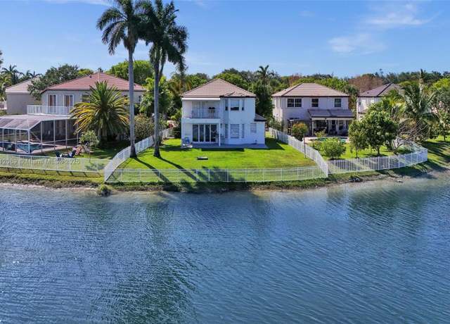 Property at 16880 SW 49th Ct, Miramar, FL 33027, 3 beds, 2.5 baths