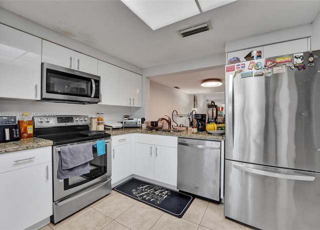 Property at 3592 NW 83rd Ln, Sunrise, FL 33351, 3 beds, 2.5 baths