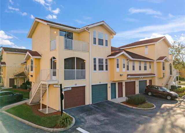 Property at 12209 Wild Iris #110, Orlando, FL 32837, 2 beds, 2.5 baths