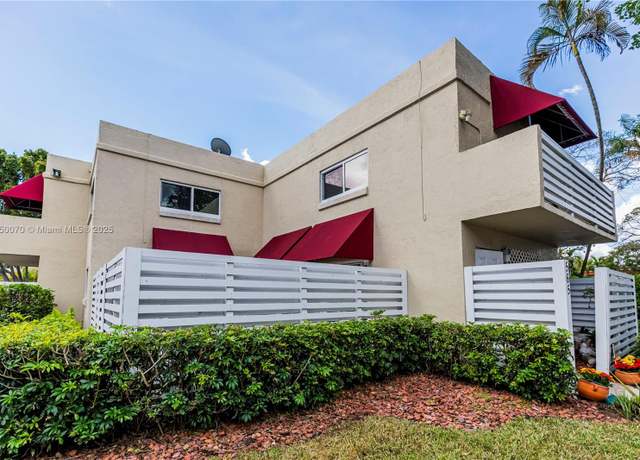 Property at 565 NW 98th Ave #565, Plantation, FL 33324, 3 beds, 2.5 baths