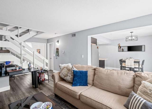 Property at 510 SW 1st St #510, Boynton Beach, FL 33435, 2 beds, 1.5 baths