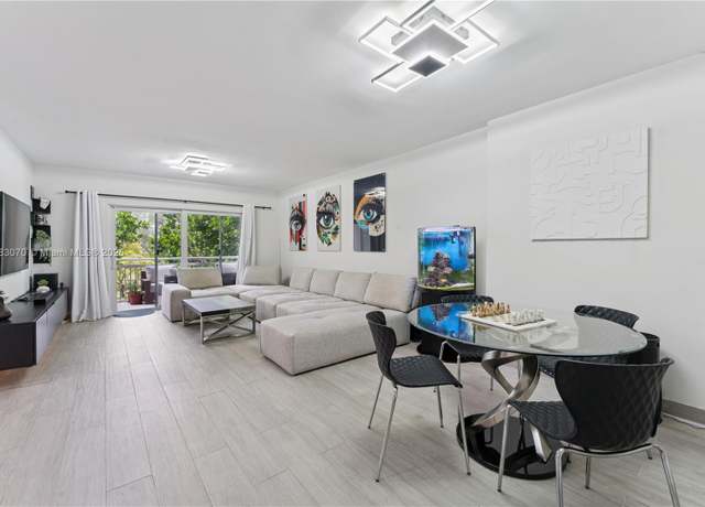 Property at 4400 Hillcrest Dr Unit 303B, Hollywood, FL 33021, 2 beds, 2 baths