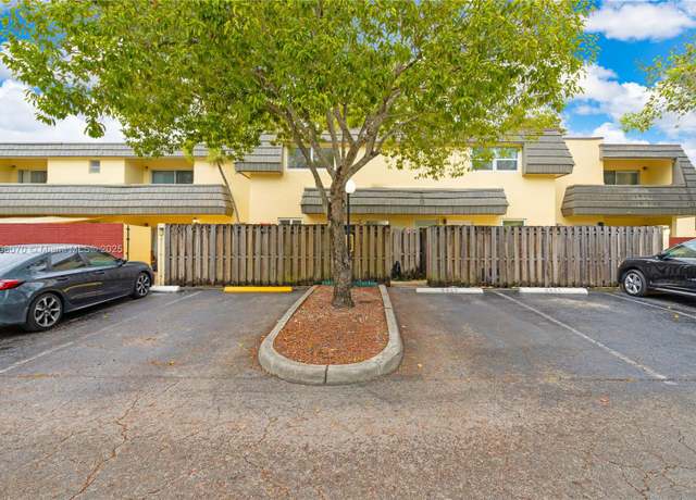 Property at 8425 SW 137th Ave #8425, Miami, FL 33183, 2 beds, 2.5 baths