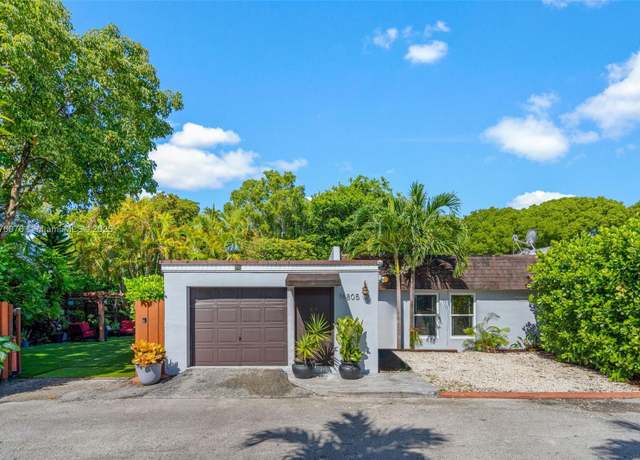 Property at 18805 W Lake Dr, Hialeah, FL 33015, 3 beds, 2 baths
