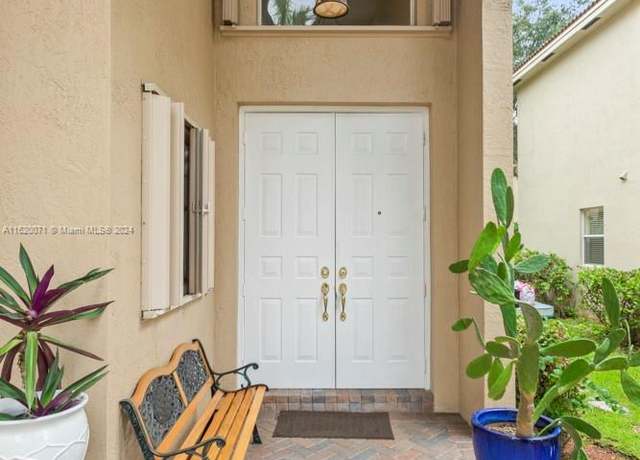 Property at 120 NW 117th Ter, Plantation, FL 33325, 4 beds, 2.5 baths