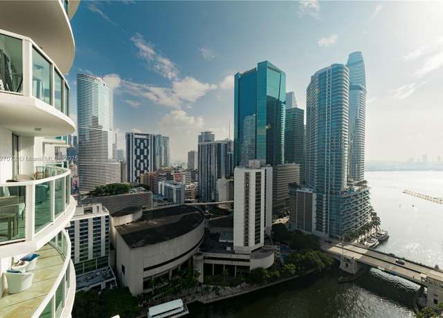 Property at 31 SE 5th St #3008, Miami, FL 33131, 2 beds, 2 baths