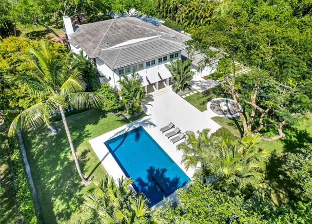 Property at 4550 Sunset Dr, Coral Gables, FL 33143, 8 beds, 8.5 baths