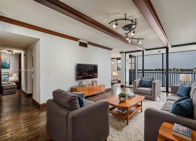 Property at 106 Lake Emerald Dr #210, Oakland Park, FL 33309, 1 bed, 1.5 baths