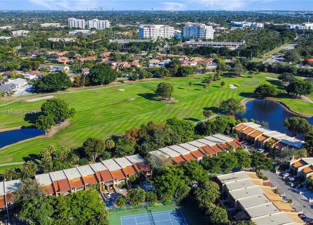 Property at 730 E Coco Plum Cir #3, Plantation, FL 33324, 3 beds, 2.5 baths