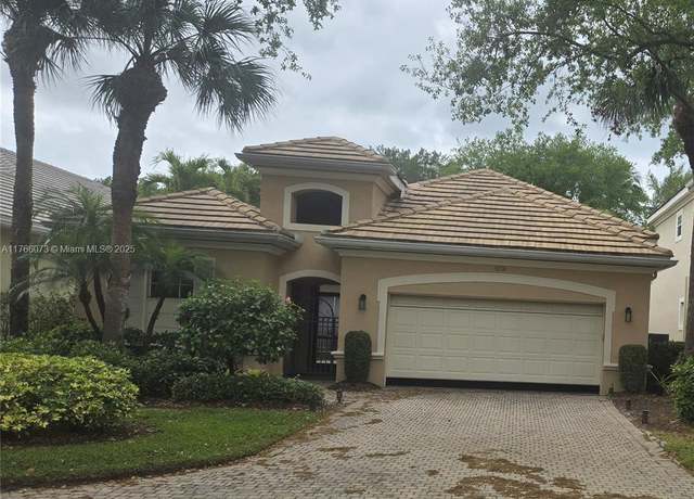 Property at 4208 Kensington High St, Naples, FL 34105, 3 beds, 3 baths