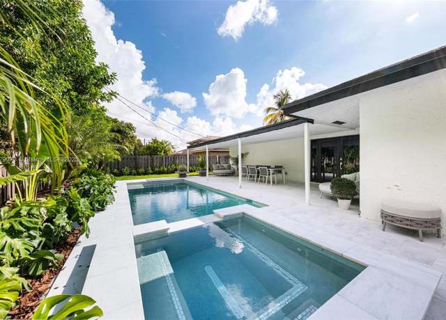 Property at 2101 NW 14th Ave, Fort Lauderdale, FL 33311, 4 beds, 4 baths