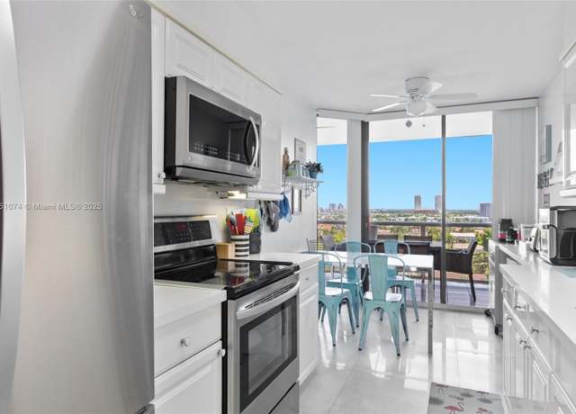 Property at 3598 Yacht Club Dr #1002, Aventura, FL 33180, 3 beds, 2 baths
