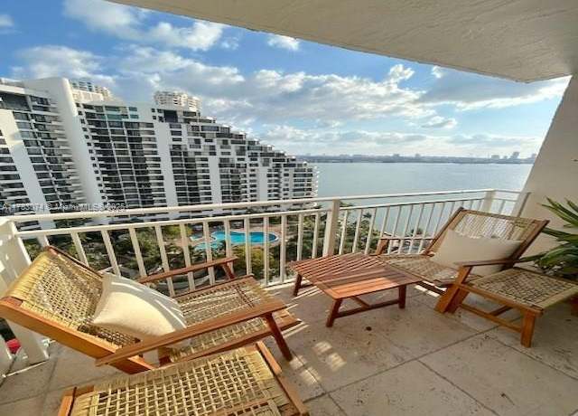 Property at 770 Claughton Island Dr #1703, Miami, FL 33131, 2 beds, 2 baths