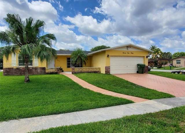 Property at 9430 NW 18th St, Pembroke Pines, FL 33024, 3 beds, 2 baths