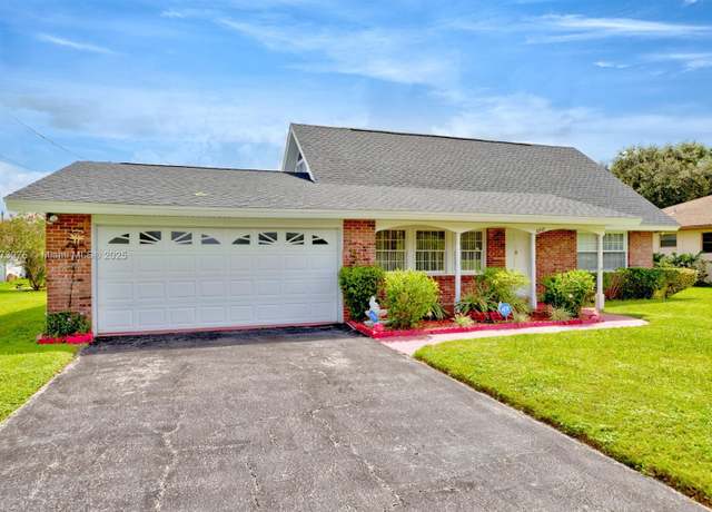 Property at 3818 Medina Way, Sebring, FL 33875, 4 beds, 2 baths