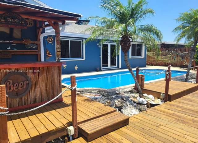 Property at 2706 Thomas St, Hollywood, FL 33020, 3 beds, 3 baths