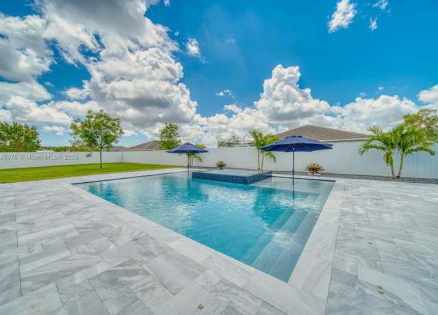 Property at 15978 SW 276th St, Homestead, FL 33031, 4 beds, 3.5 baths