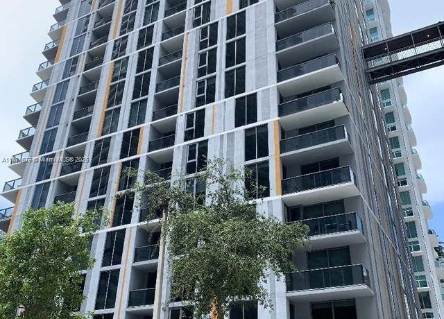Property at 31 SE 6th St #2504, Miami, FL 33131, 1 bed, 1.5 baths