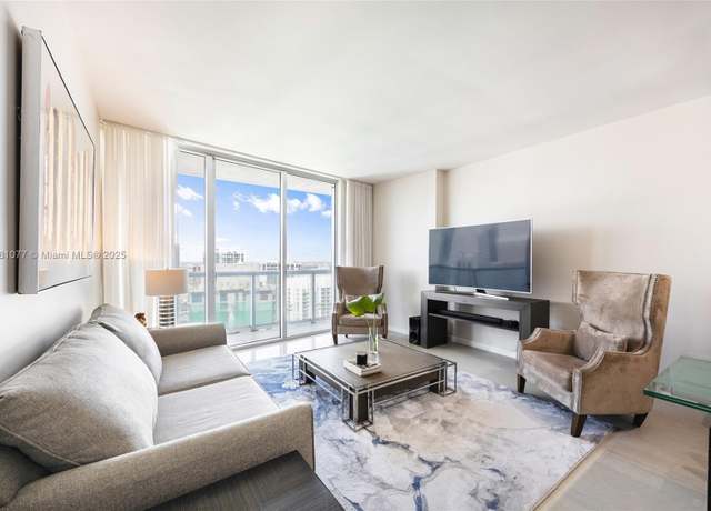Property at 485 Brickell Ave #4707, Miami, FL 33131, 1 bed, 1 bath