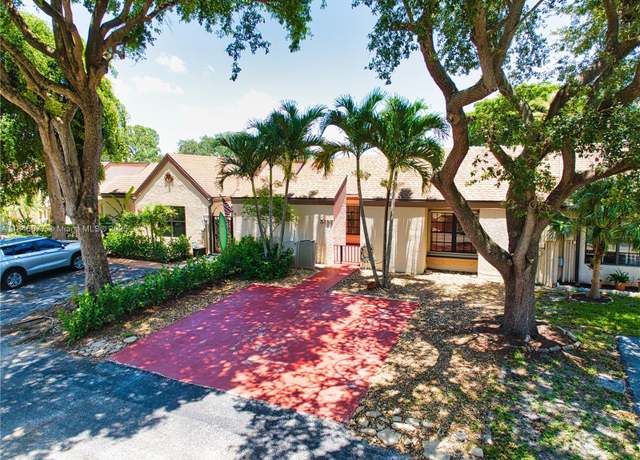 Property at 5197 Peppercorn St, Palm Beach Gardens, FL 33418, 3 beds, 2 baths