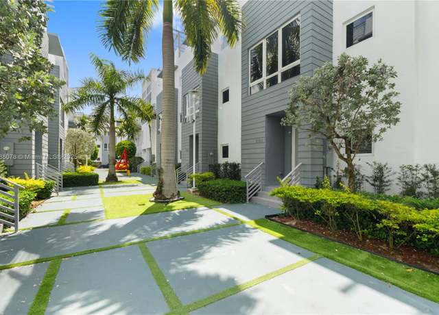 Property at 9161 NW 33rd St, Doral, FL 33172, 4 beds, 3.5 baths