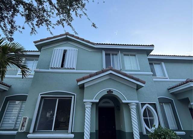 Property at 2452 SE 14th Ave #284, Homestead, FL 33035, 3 beds, 3 baths