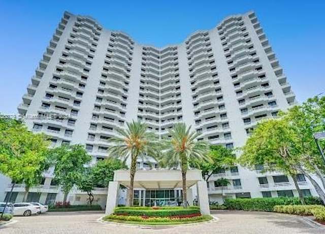 Property at 3300 NE 192nd St #302, Aventura, FL 33180, 2 beds, 2 baths