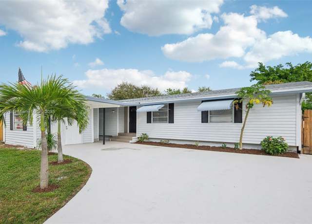 Property at 3883 Chickasha Rd, Lake Worth, FL 33462, 4 beds, 2 baths