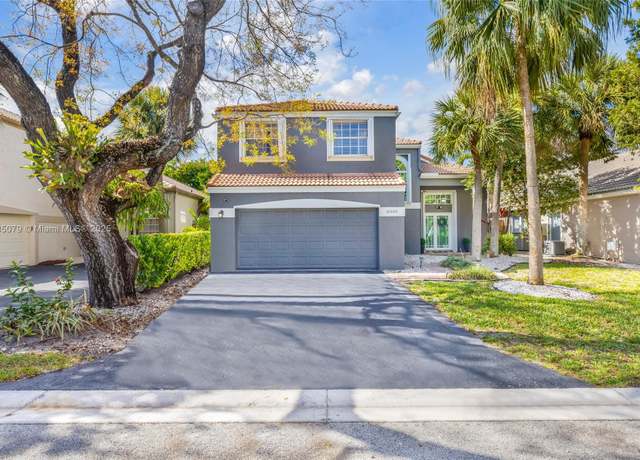 Property at 10360 NW 11th St, Plantation, FL 33322, 4 beds, 2.5 baths