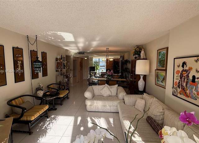 Property at 400 Leslie Dr #326, Hallandale Beach, FL 33009, 1 bed, 1.5 baths