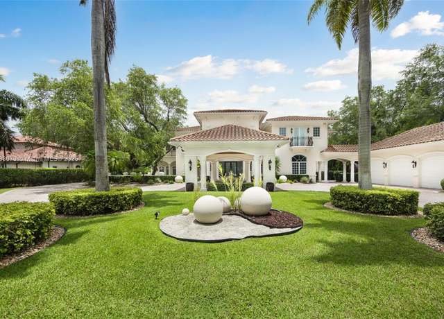 Property at 7245 SW 104th St, Pinecrest, FL 33156, 7 beds, 6.5 baths