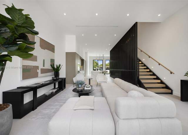 Property at 84 SW 28th Rd #7, Miami, FL 33129, 3 beds, 3.5 baths