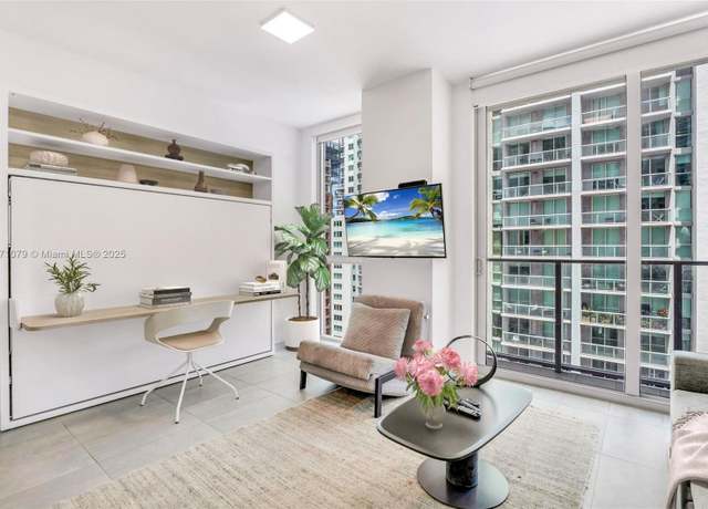 Property at 227 NE 2nd St #2611, Miami, FL 33132, 1 bath